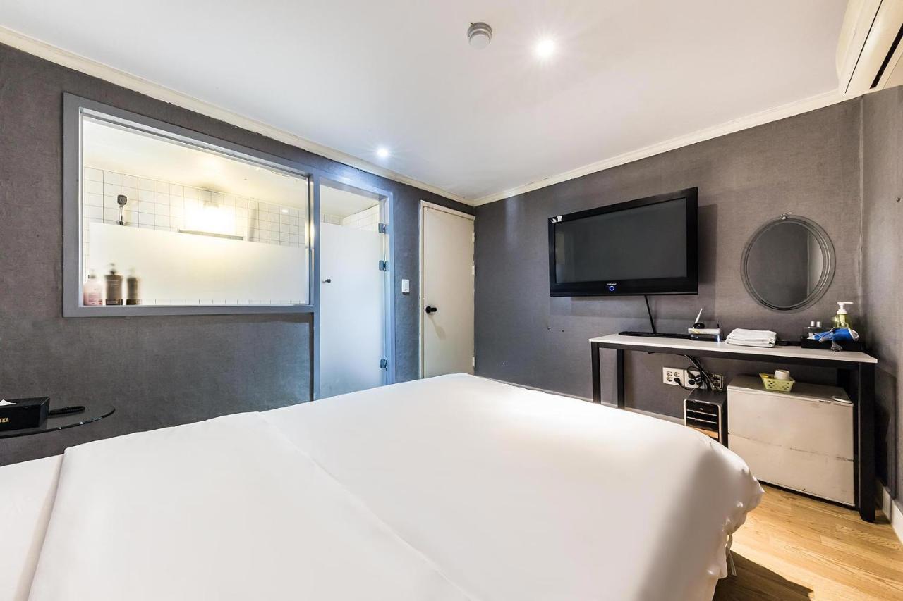 In Seoul Sinchon Goguma Hotel Exterior photo