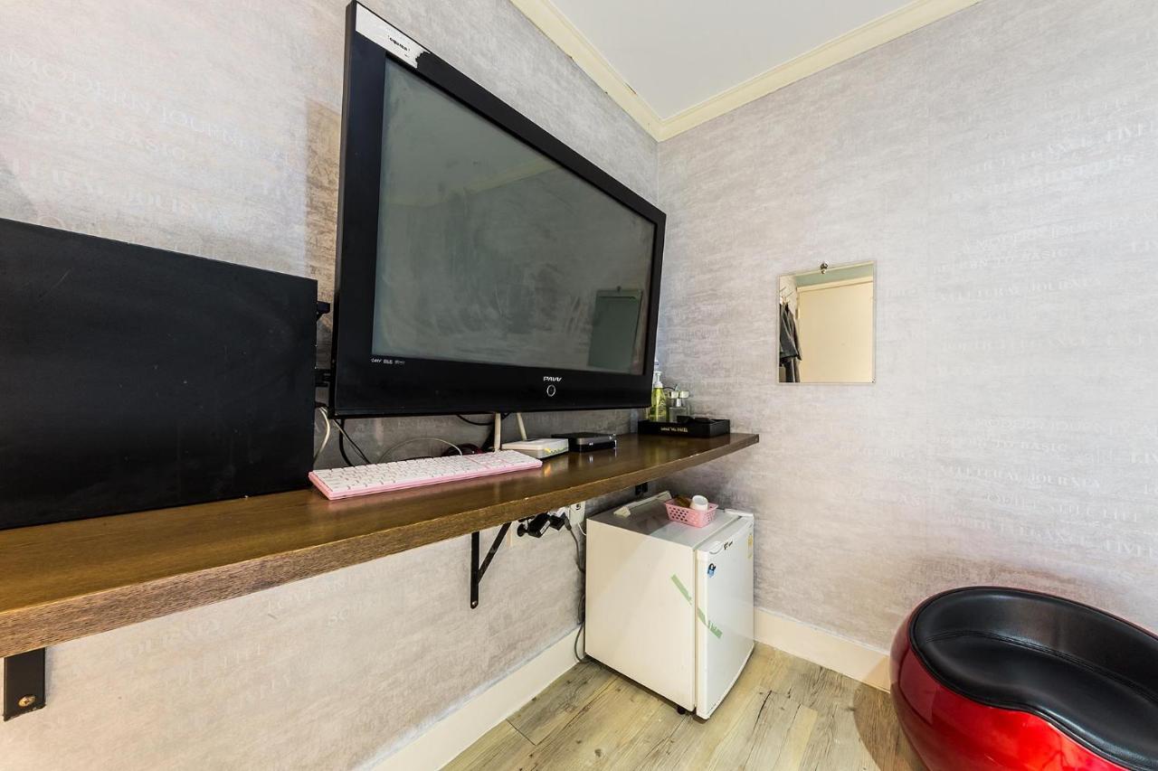 In Seoul Sinchon Goguma Hotel Exterior photo
